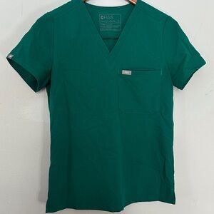 Figs Women's Green V-Neck Short Sleeve Top